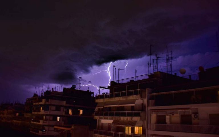 Βροχές και καταιγίδες φέρνει η κακοκαιρία «Θάλεια»