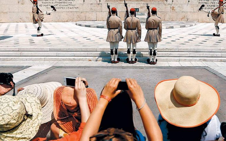 Αποψη: «Ελλάδα 2020: Πρέπει να είμαστε μόνο μια τουριστική χώρα;»