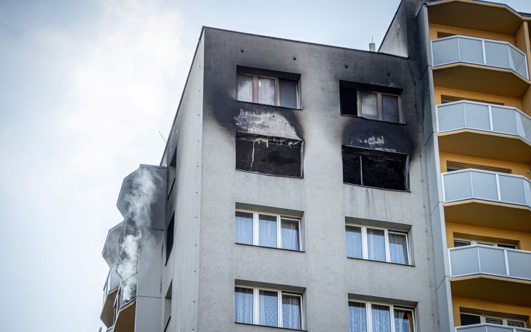Τσεχία: 11 νεκροί από πυρκαγιά σε πολυκατοικία