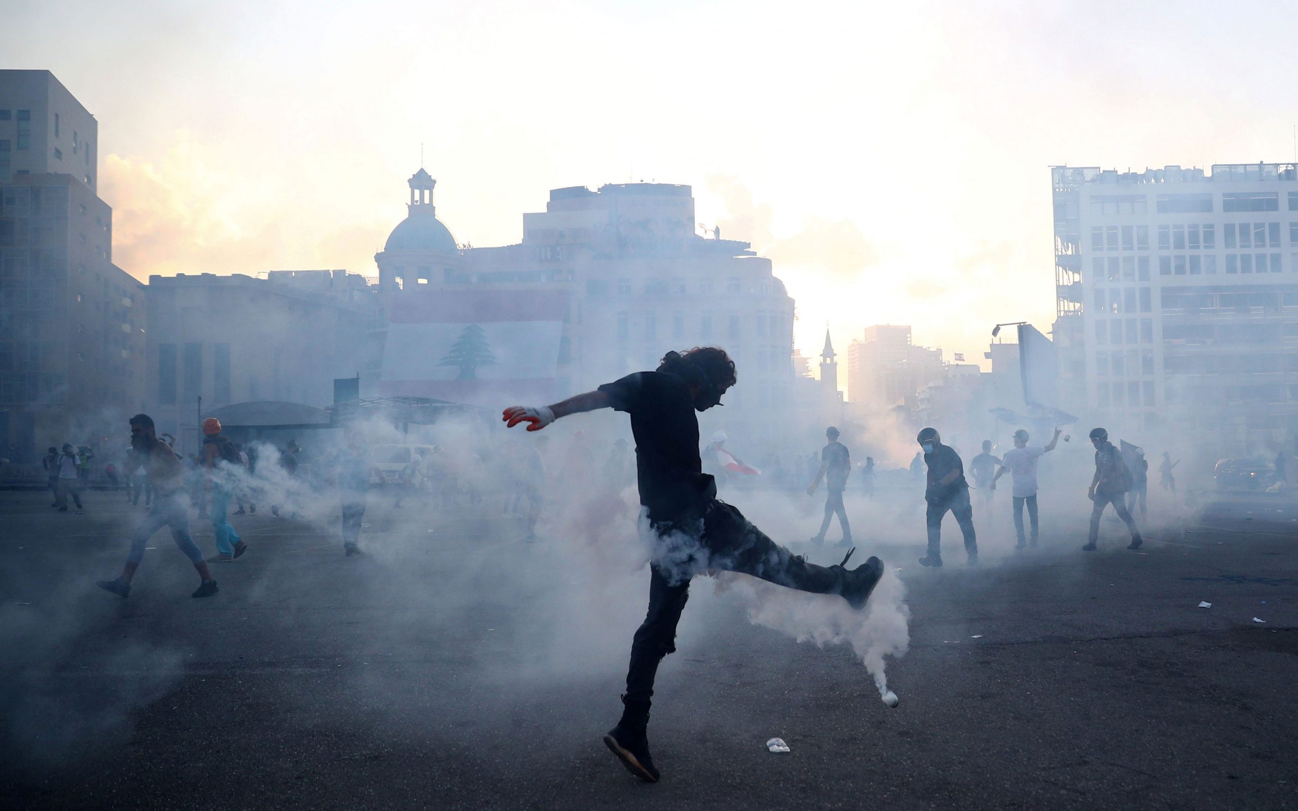 βηρυτός-εφοδος-διαδηλωτών-στο-υπεξ-α-2392110