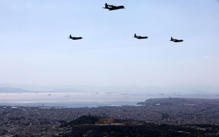 C-130 πέταξαν πάνω από την Αθήνα (φωτογραφίες)