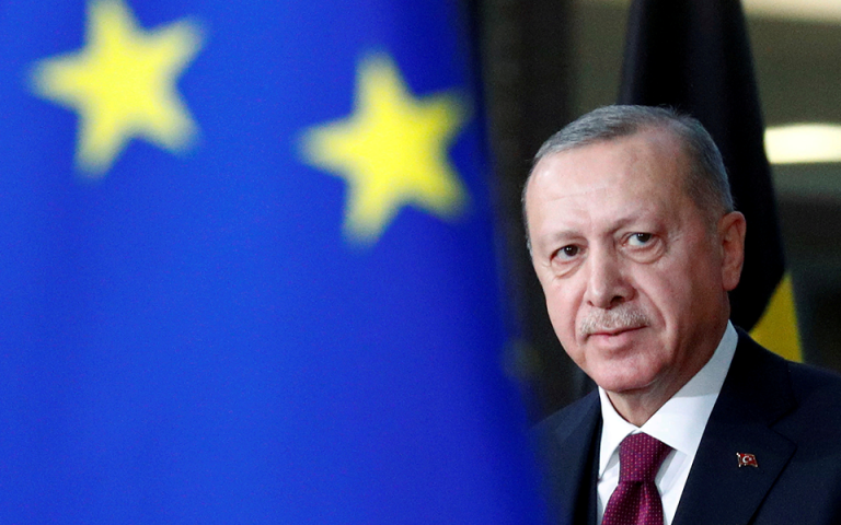 Ε.Ε. κατά Ερντογάν: Το μποϊκοτάζ «απομακρύνει περαιτέρω την Τουρκία από την Ευρώπη»