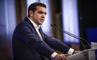 kampanes-gia-paradeigmatismo-etoimazei-o-k-tsipras0