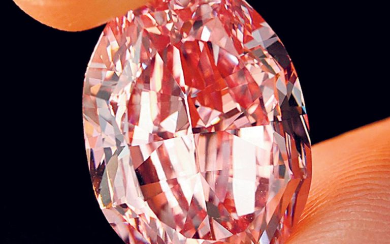 Σπάνιο ροζ διαμάντι αξίας 22,5 εκατ. ευρώ