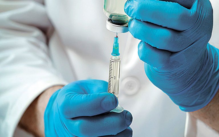 Βρετανία: Πιθανή η έγκριση του εμβολίου της Pfizer την προσεχή εβδομάδα