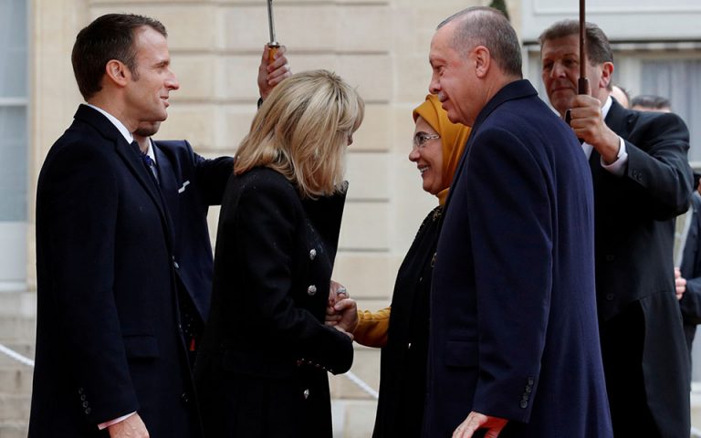 Γαλλία και ευρωβουλευτές πιέζουν για κυρώσεις στην Τουρκία
