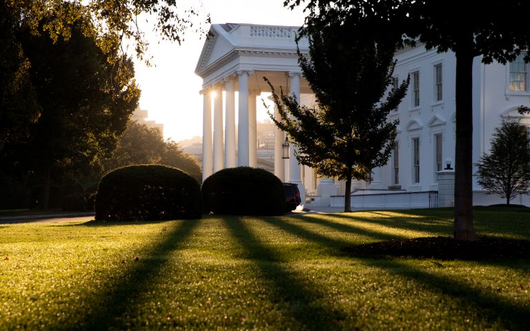 Σύμβουλος προέδρου ΗΠΑ: Ο Λευκός Οίκος προετοιμάζεται για δεύτερη θητεία Τραμπ