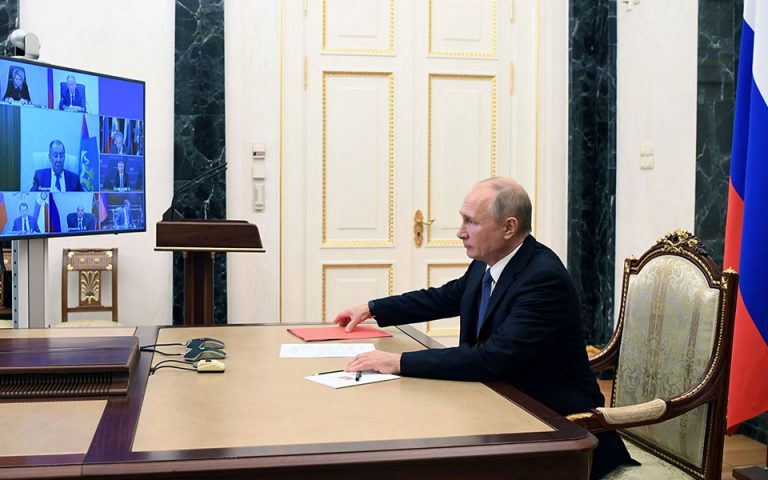 Κρεμλίνο: Ο Πούτιν περιμένει τα επίσημα αποτελέσματα για να συγχαρεί τον πρόεδρο των ΗΠΑ