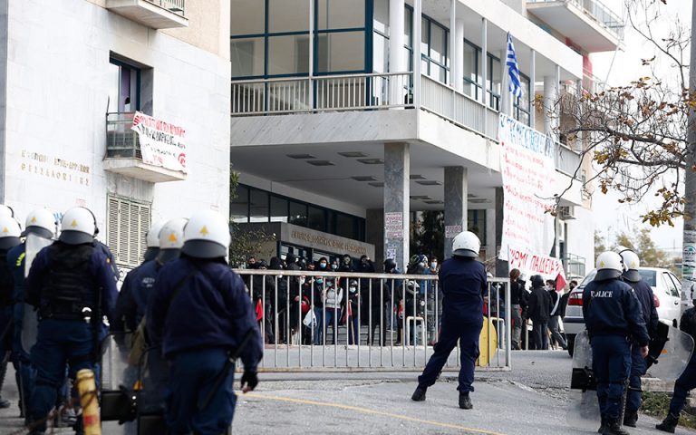Θεσσαλονίκη: Συγκέντρωση στις φοιτητικές εστίες – Κινητοποίηση της αστυνομίας