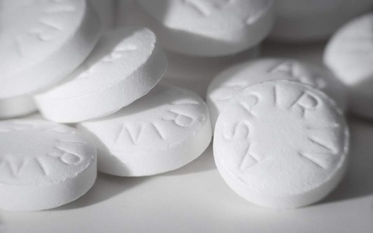 Η ασπιρίνη θα δοκιμαστεί ως πιθανό φάρμακο κατά της COVID-19 σε βρετανική έρευνα