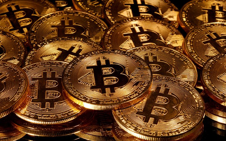 Τι απογειώνει το bitcoin