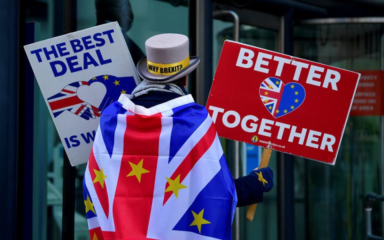 ΕΕ και Βρετανία κοντά στην οριστική συμφωνία για το Brexit
