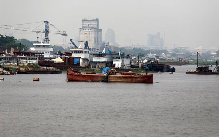 Νιγηρία: Τουλάχιστον 18 νεκροί σε ναυάγιο πλοιαρίου
