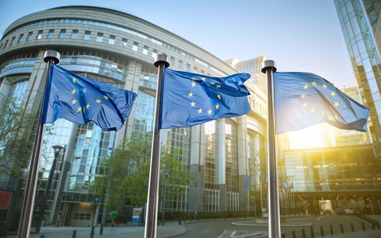 Κινδυνεύει το ευρωπαϊκό σχέδιο των 1,8 τρισ. ευρώ;