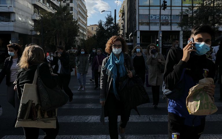 Μεγάλη «έξοδος» των Αθηναίων – Αυξημένη κίνηση σε καταστήματα