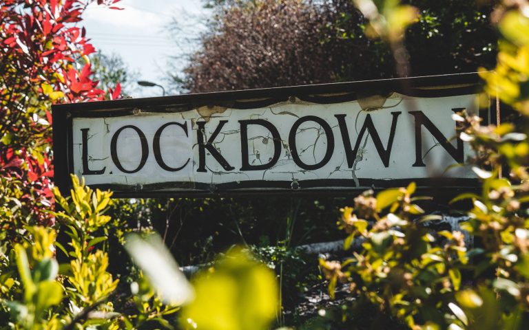 Βρετανία: Το «lockdown» λέξη της χρονιάς για το 2020