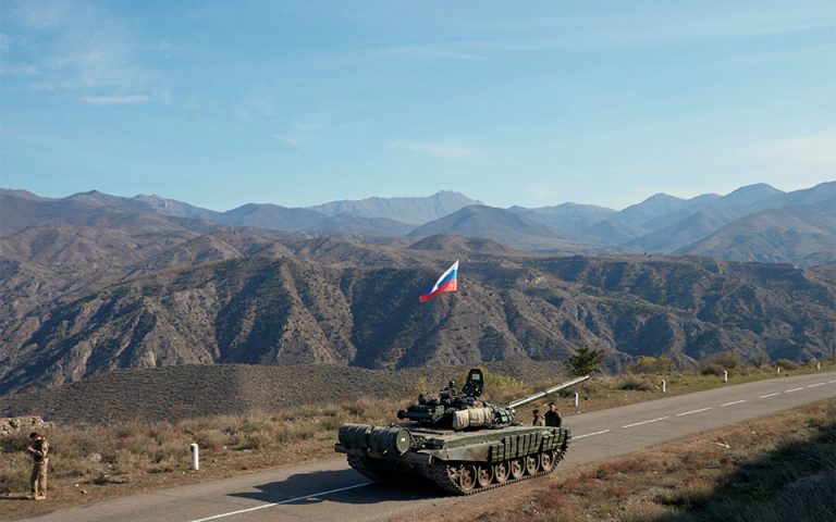 Ναγκόρνο – Καραμπάχ: Στην περιοχή των συγκρούσεων οι πρώτες ρωσικές ειρηνευτικές δυνάμεις