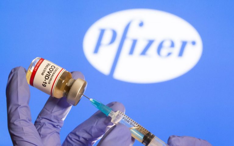 Εμβόλιο Pfizer: Γιατί η Ευρώπη θα πληρώσει λιγότερα από ό,τι οι ΗΠΑ