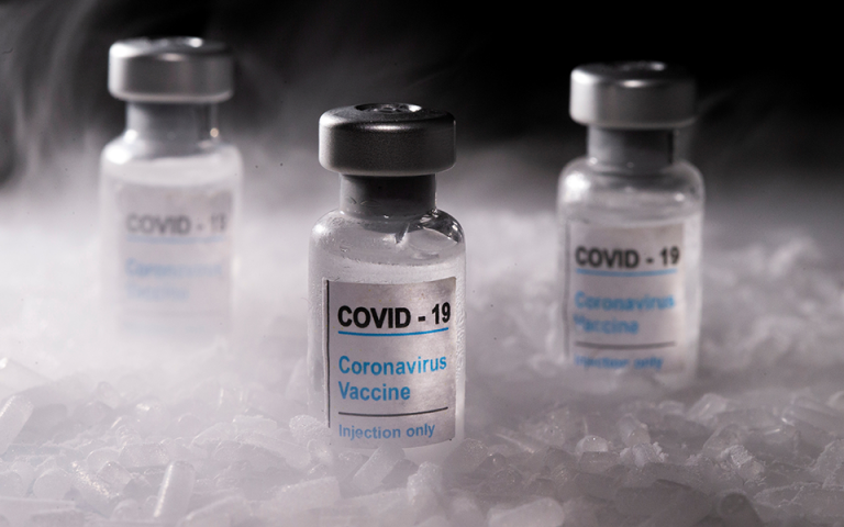 H Moderna ξεκίνησε τις κλινικές δοκιμές του εμβολίου σε εφήβους