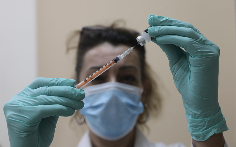 Ερευνα ΟΠΑ: Αποδοχή της μάσκας, έτοιμο για εμβολιασμό των 42% των πολιτών