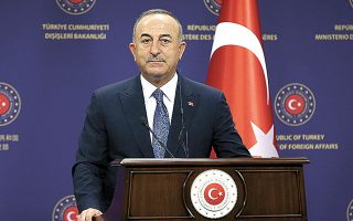 Ο Μεβλούτ Τσαβούσογλου υποστήριξε πως η Αγκυρα έχει δική της υφαλοκρηπίδα στην Ανατ. Μεσόγειο και δεν θα επιτρέψει να καταπατηθούν τα δικαιώματά της (φωτ. Turkish Foreign Ministry/Handout via REUTERS).