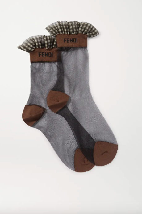 Happy Feet: Οι πιο στιλάτες κάλτσες για να φορέσετε σπίτι τα Χριστούγεννα-1