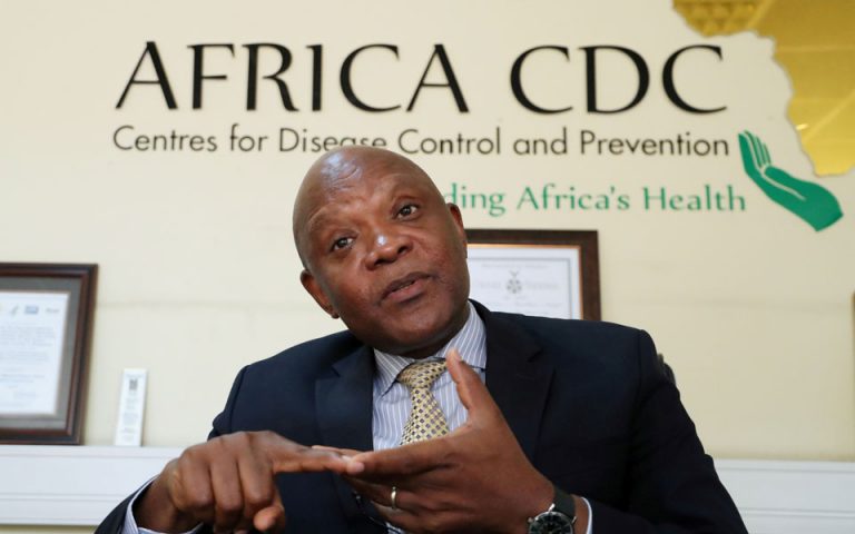 Αφρικανικό CDC: «Ηθική καταστροφή» αν καθυστερήσει ο εμβολιασμός