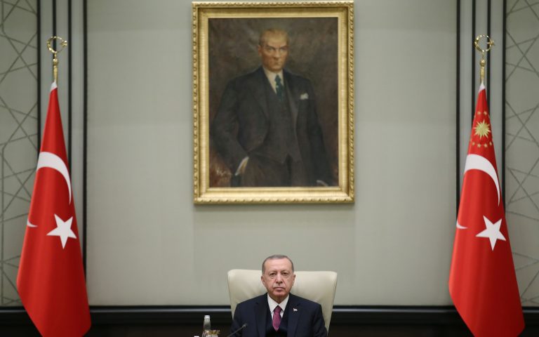 Ερντογάν: Η Τουρκία θα σπάσει το «τρίγωνο του κακού» με τις μεταρρυθμίσεις