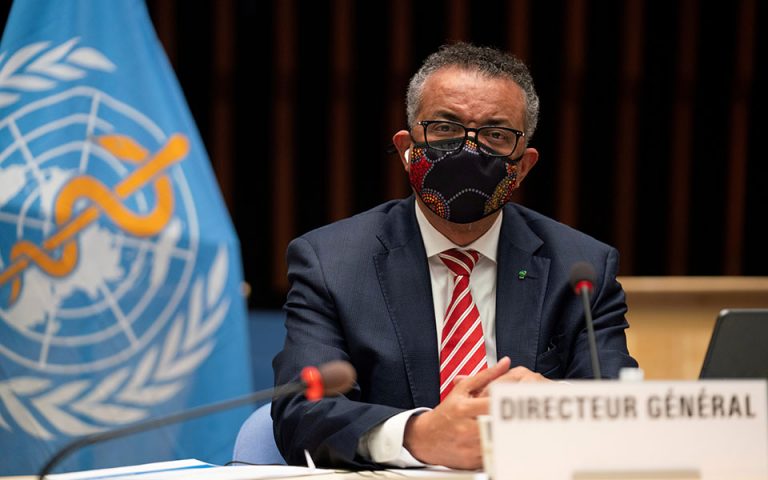 ΠΟΥ: Νέες συστάσεις για τη χρήση μάσκας από τους πολίτες και τους υγειονομικούς