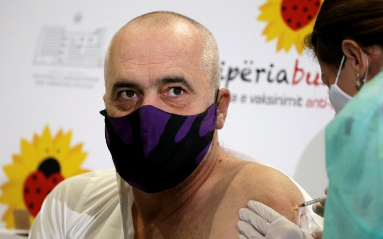 Έντι Ράμα: Η Αλβανία έλαβε εμβόλια, όχι όμως μέσω Ελλάδας