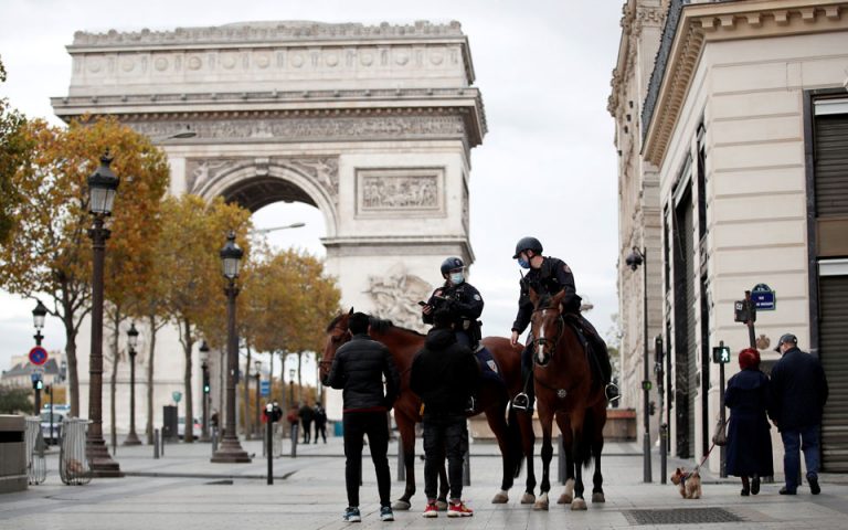 Γαλλία: «Ανησυχητική» η κατάσταση – Εξετάζεται η επιβολή τρίτου lockdown