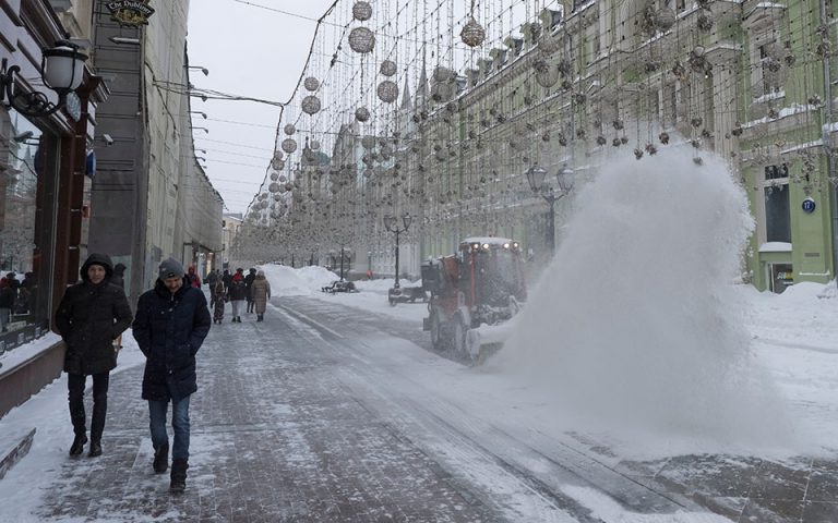 Ρωσία: Χιονόπτωση ρεκόρ στη Μόσχα μέσα στην άνοιξη