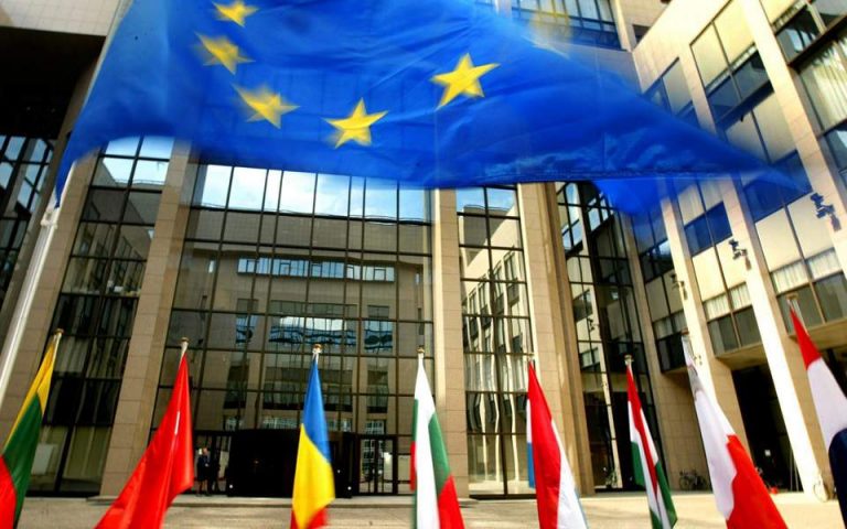 Οι κίνδυνοι του τρίτου κύματος της πανδημίας στην Ευρωζώνη