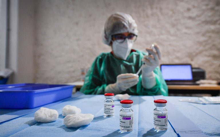 «Καθησυχαστικά στοιχεία για την ασφάλεια του εμβολίου της Astrazeneca»