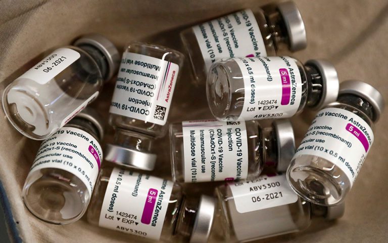 Ισπανία: Θα συνεχιστεί η χορήγηση του εμβολίου της AstraZeneca