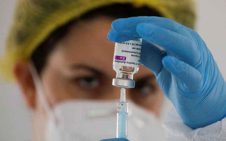 Φάουτσι για AstraZeneca: Πιθανόν πολύ καλό το εμβόλιο – Ζήτημα με τα δεδομένα της εταιρείας