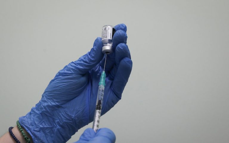 Ιταλία: Υποχρεωτικός ο εμβολιασμός γιατρών, νοσοκόμων και φαρμακοποιών