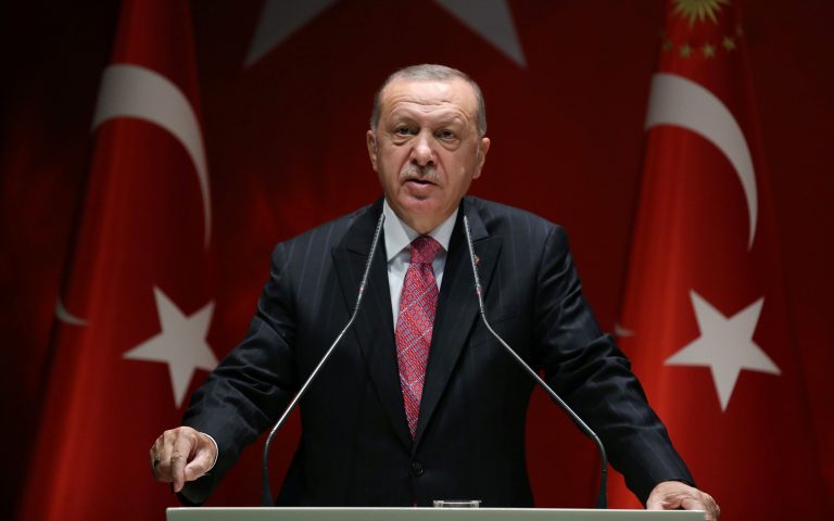 Ο Ερντογάν θα παρουσιάσει το κείμενο του νέου συντάγματος το επόμενο έτος
