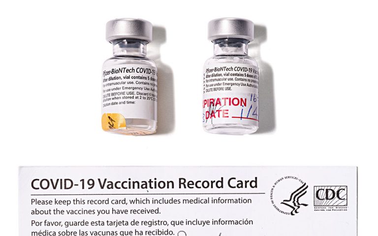 ΗΠΑ: Στο Μουσείο Smithsonian το πρώτο άδειο φιαλίδιο εμβολίου (βίντεο)