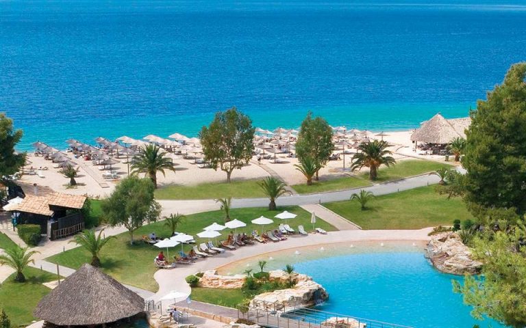 H Pimco πουλάει ξενοδοχεία σε νησιά