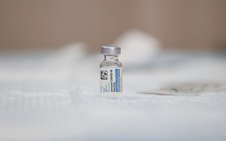 ΗΠΑ: Αρχίζουν ξανά οι εμβολιασμοί με Johnson & Johnson