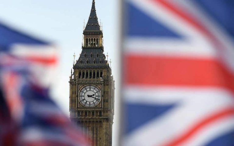 Η βρετανική οικονομία  ανακάμπτει παρά το Brexit