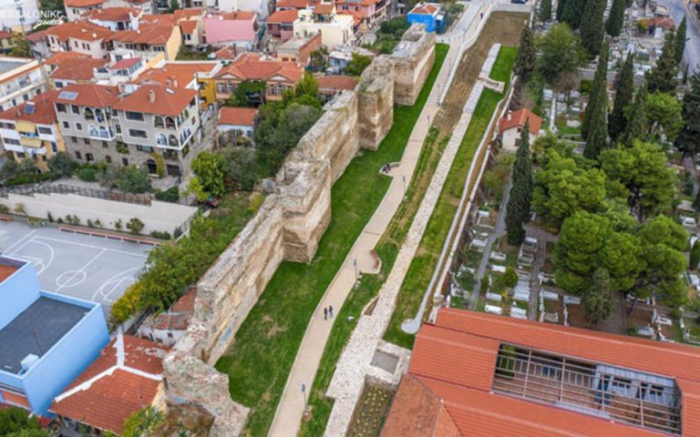 Αρχαιολογική ανακάλυψη: Βρεφικό νεκροταφείο στα τείχη της Θεσσαλονίκης
