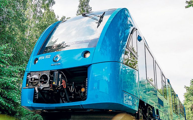 Η Γερμανία βάζει πρώτη στις ράγες τα επιβατικά τρένα υδρογόνου