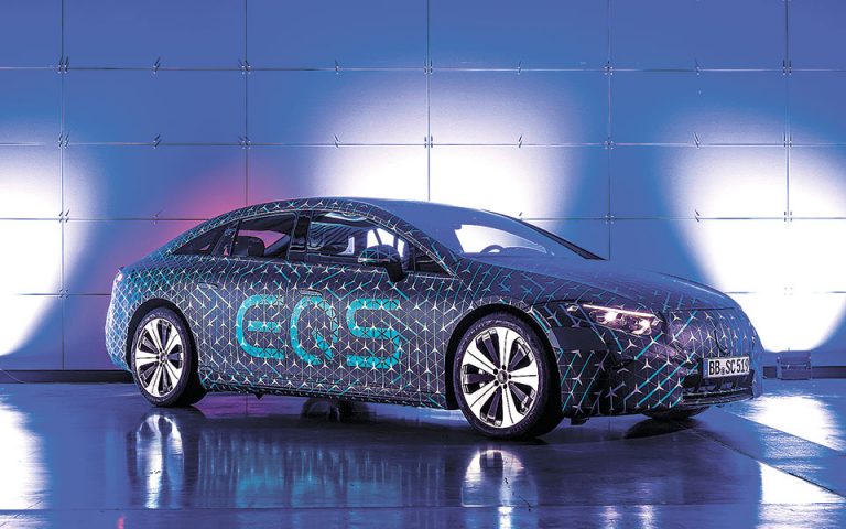 Daimler: Κίνηση με μπαταρία αλλά και πολυτέλεια