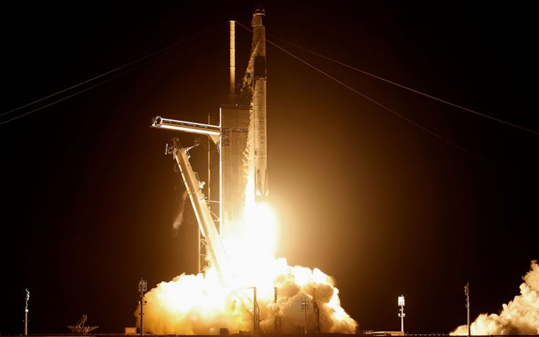 H SpaceX στέλνει πλήρωμα της NASA στο Διάστημα