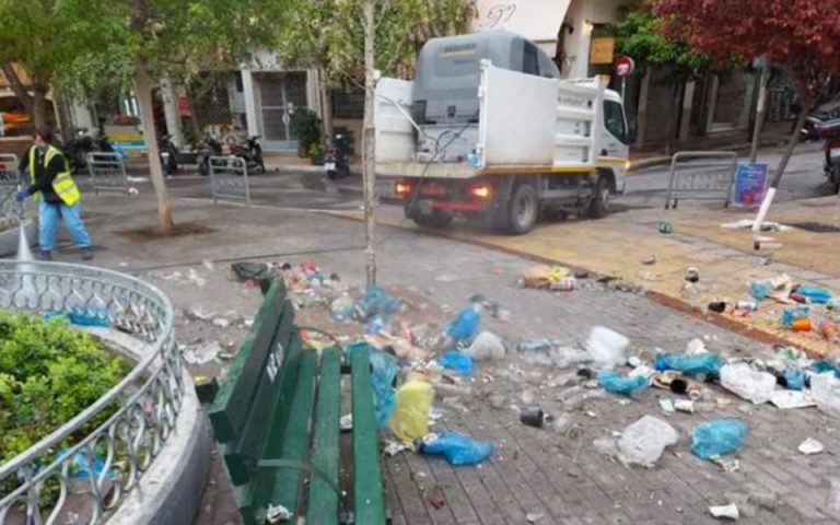 Πλατεία Αγίου Γεωργίου: Μαζεύτηκαν 50 σακούλες με σκουπίδια