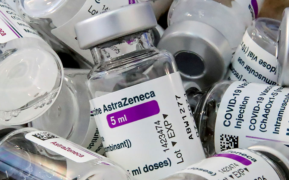 νορβηγία-δανείζει-εμβόλια-astrazeneca-για-όσ-561340138