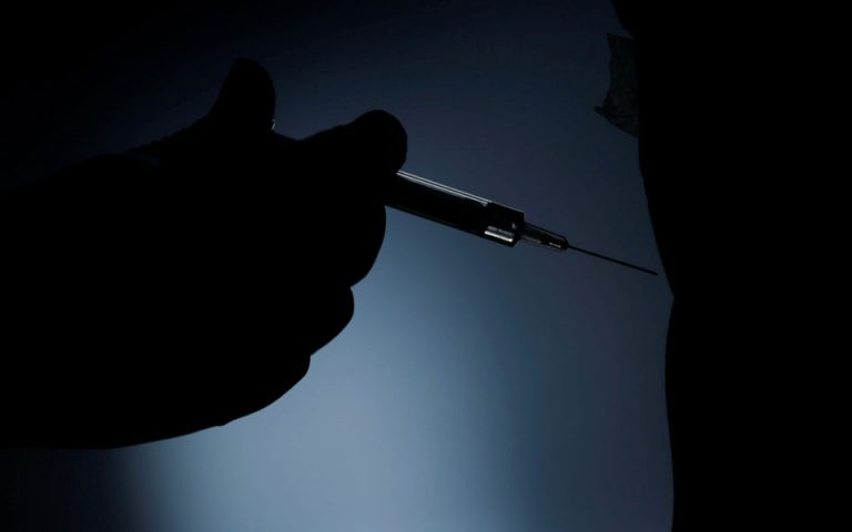 Ράπτη: Εντός Μαΐου η πλατφόρμα εμβολιασμού για τους άνω των 18