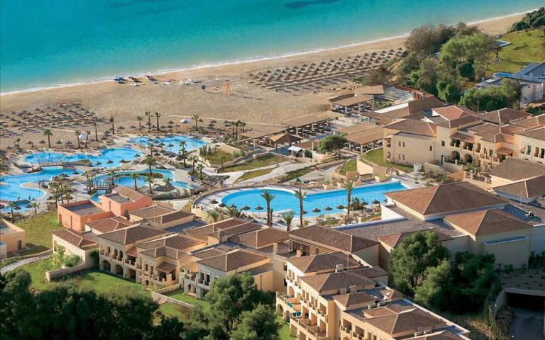 Πέντε ξενοδοχεία σε Μύκονο και Κέρκυρα εξαγόρασε η Grecotel
